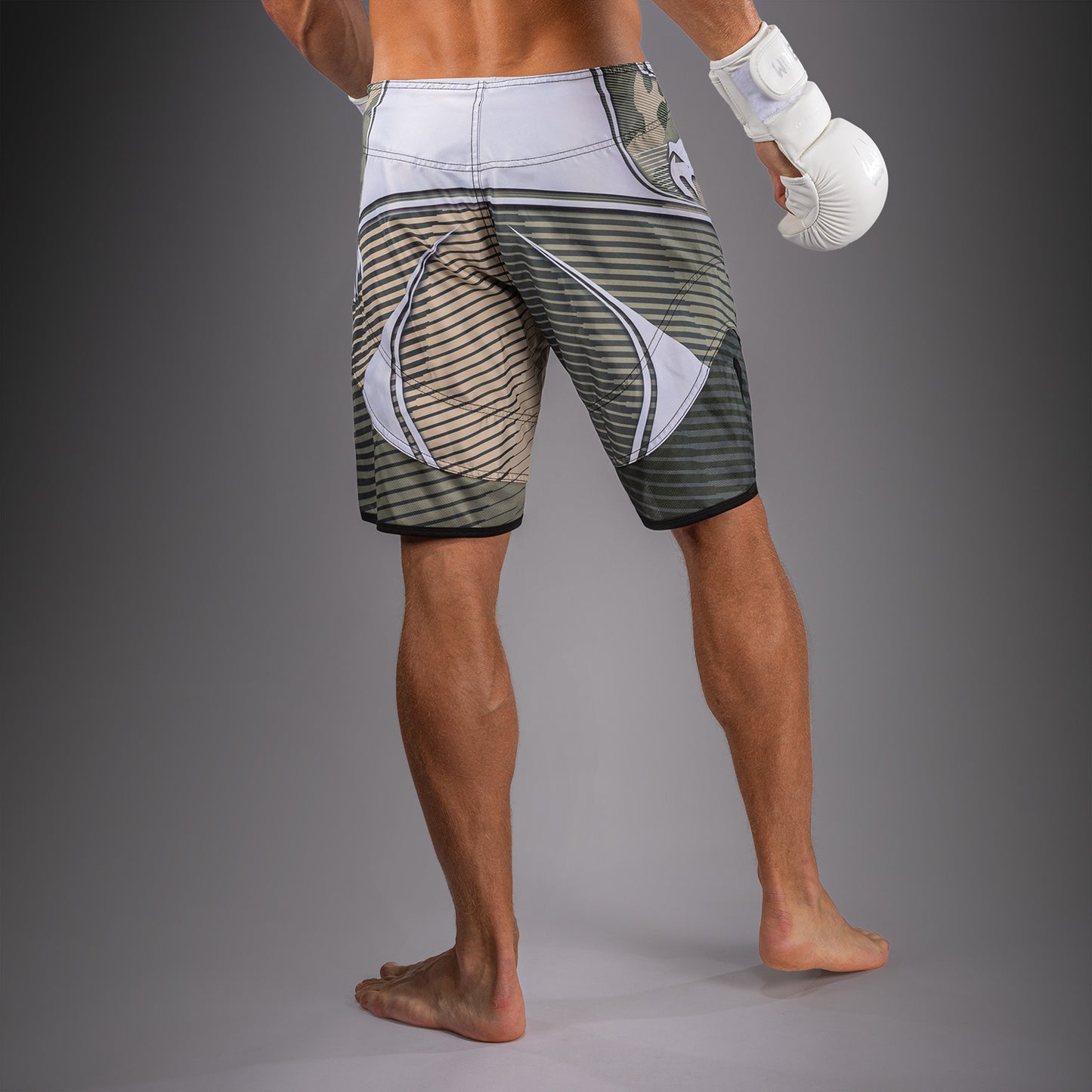 Venum Camo Hero Short de Combate - Caqui/ Blanco Hueso