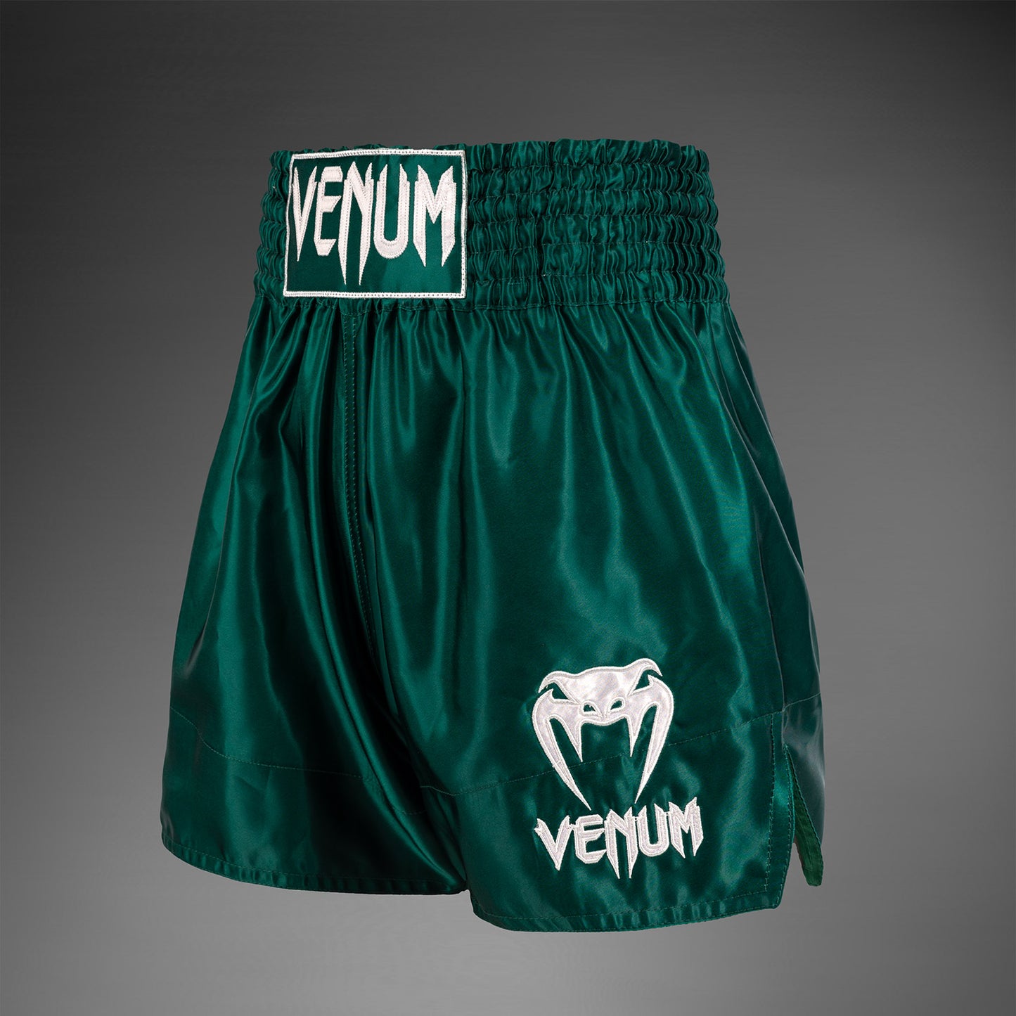 Venum Classic Pantalones Cortos de Muay Thai - Verde bosque
