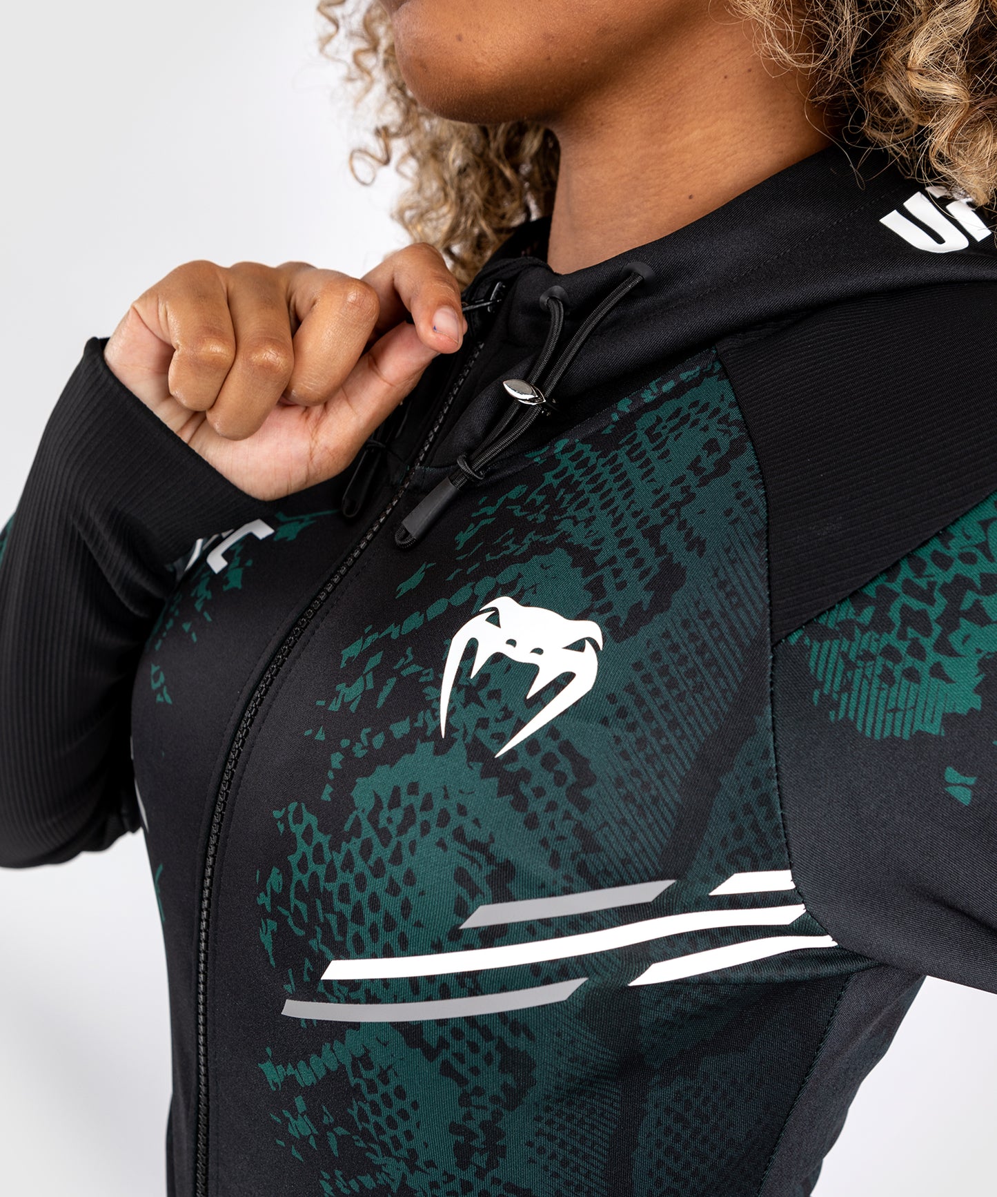 UFC Adrenaline by Venum Authentic Fight Night Sudadera con capucha Walkout para mujer - Emerald Edition - Verde/Negro