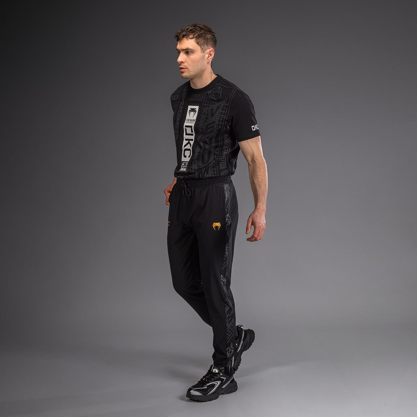 Karate Combat by Venum Pantalón Jogger – Negro/Gris