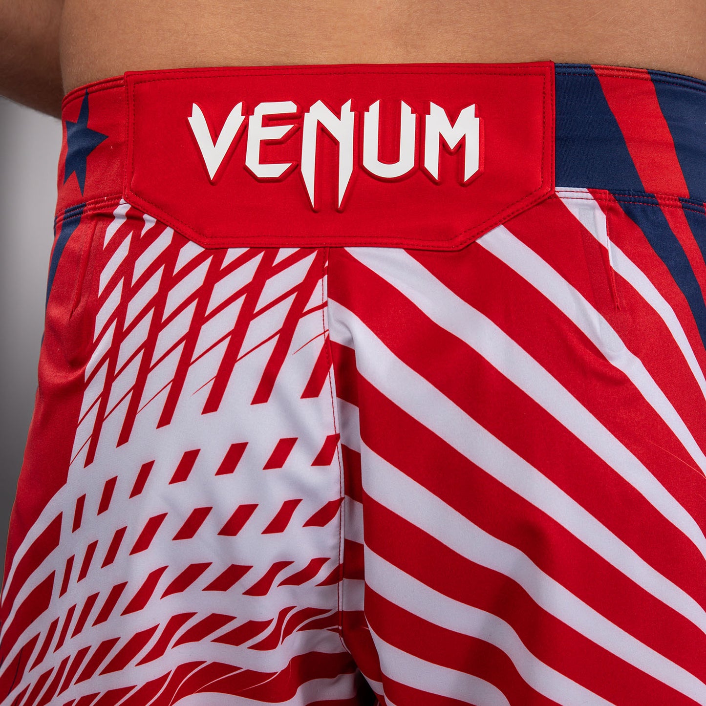 Official UFC Freedom 250 by Venum Personalizado Authentic Fight Night Fight Shorts de ajuste corto para hombre - Rojo