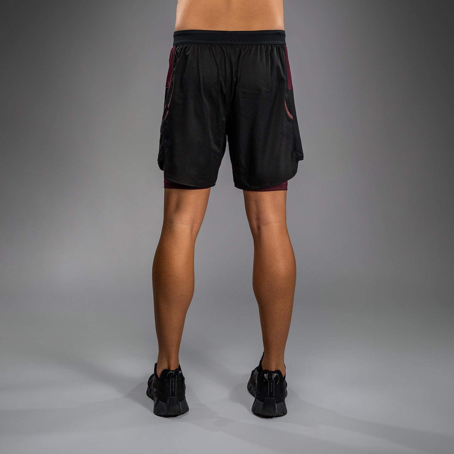 Venum x Assassin’s Creed Shadows Pantalones Cortos de Entrenamiento para Hombre - Burdeos/Negro