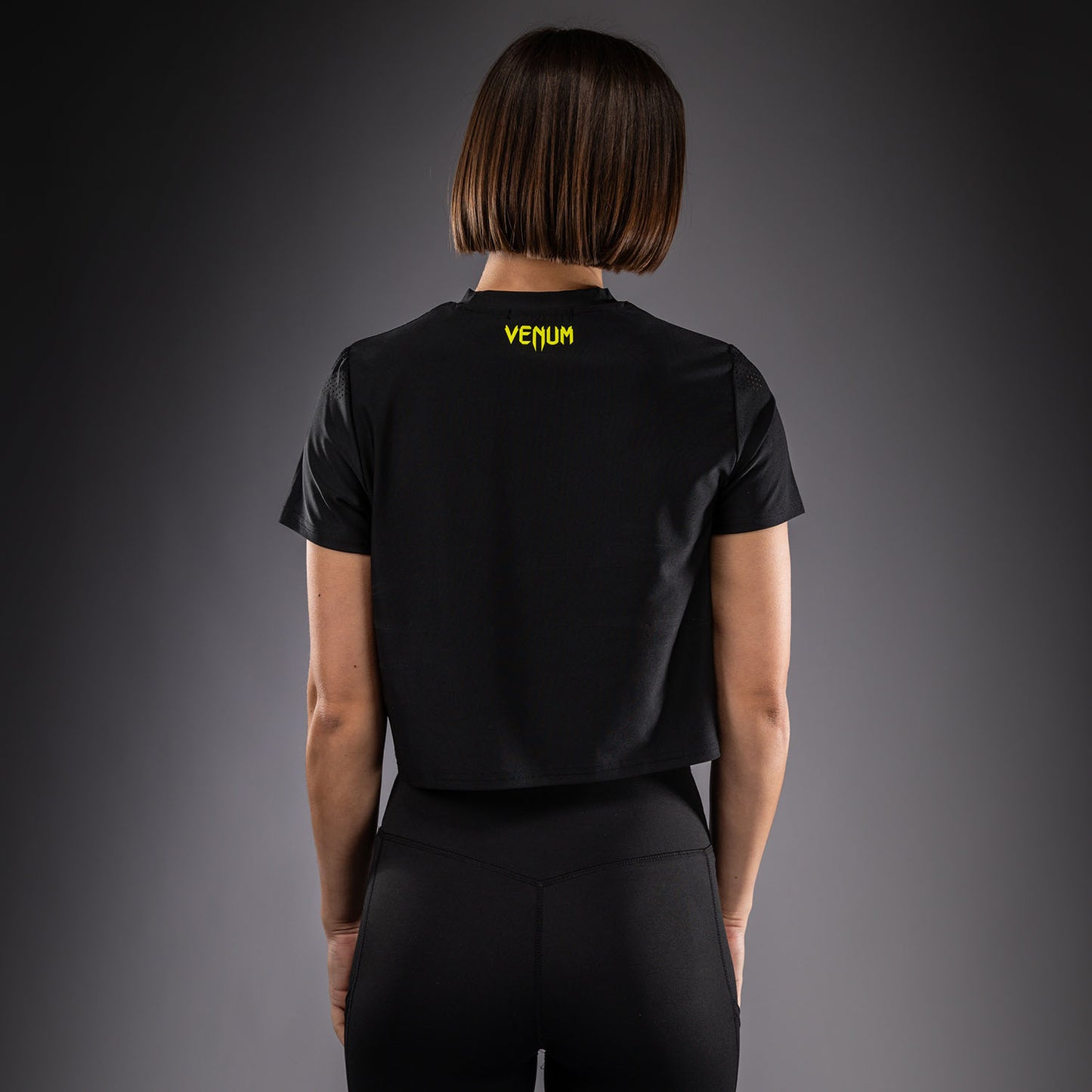 Venum Lazer Camiseta Dry Tech Para Mujer - Negro/Amarillo