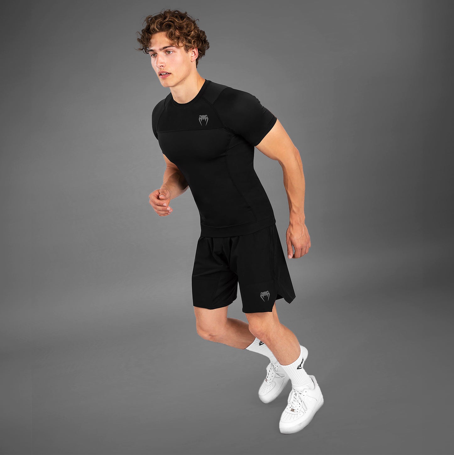 Rashguard de manga corta Venum G-Fit Air - Negro