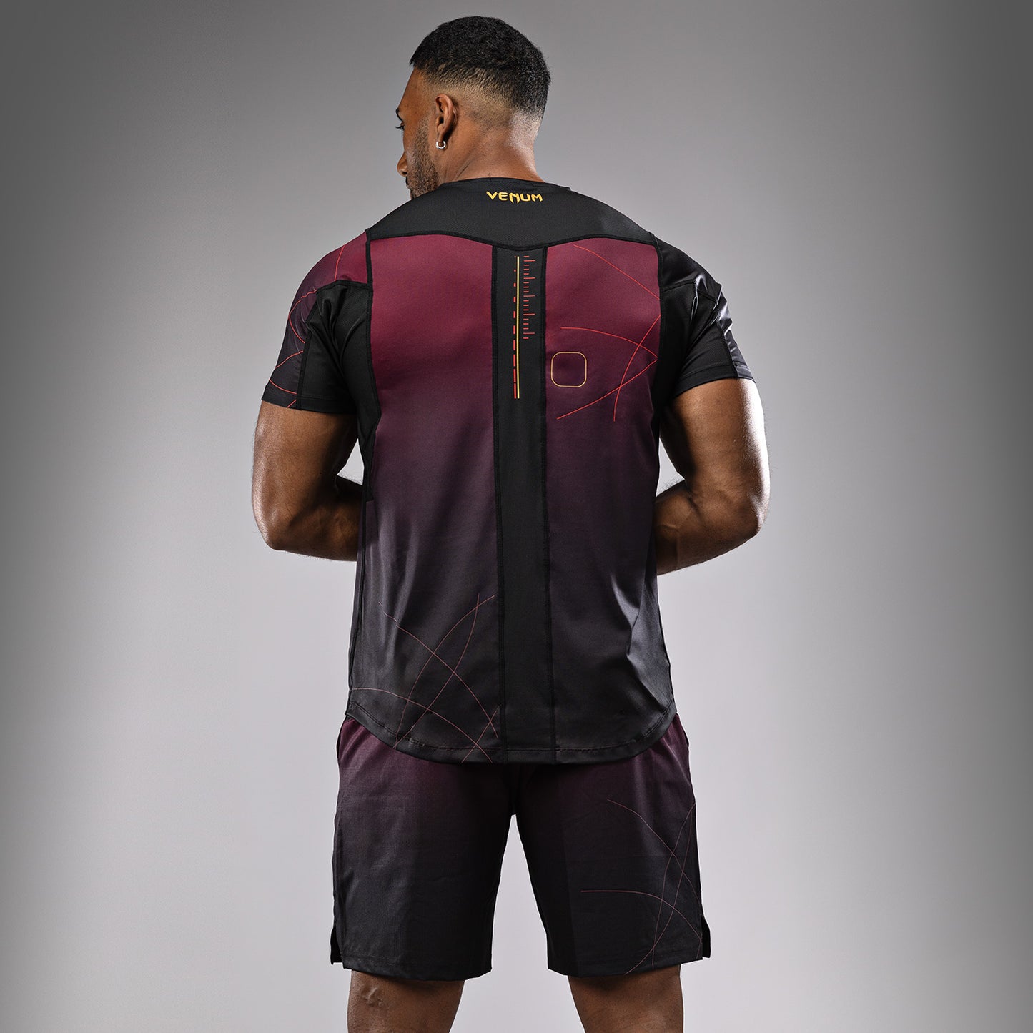 Venum Tactical XT Camiseta Dry Tech Hombre - Negra/Burdeos/Oro