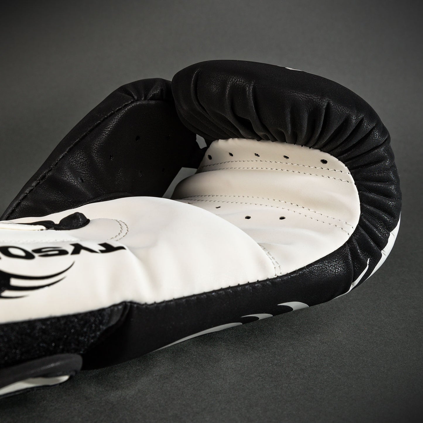 Venum Mike Tyson Replica Guantes de Boxeo - Negro Intenso/Blanco Óptico