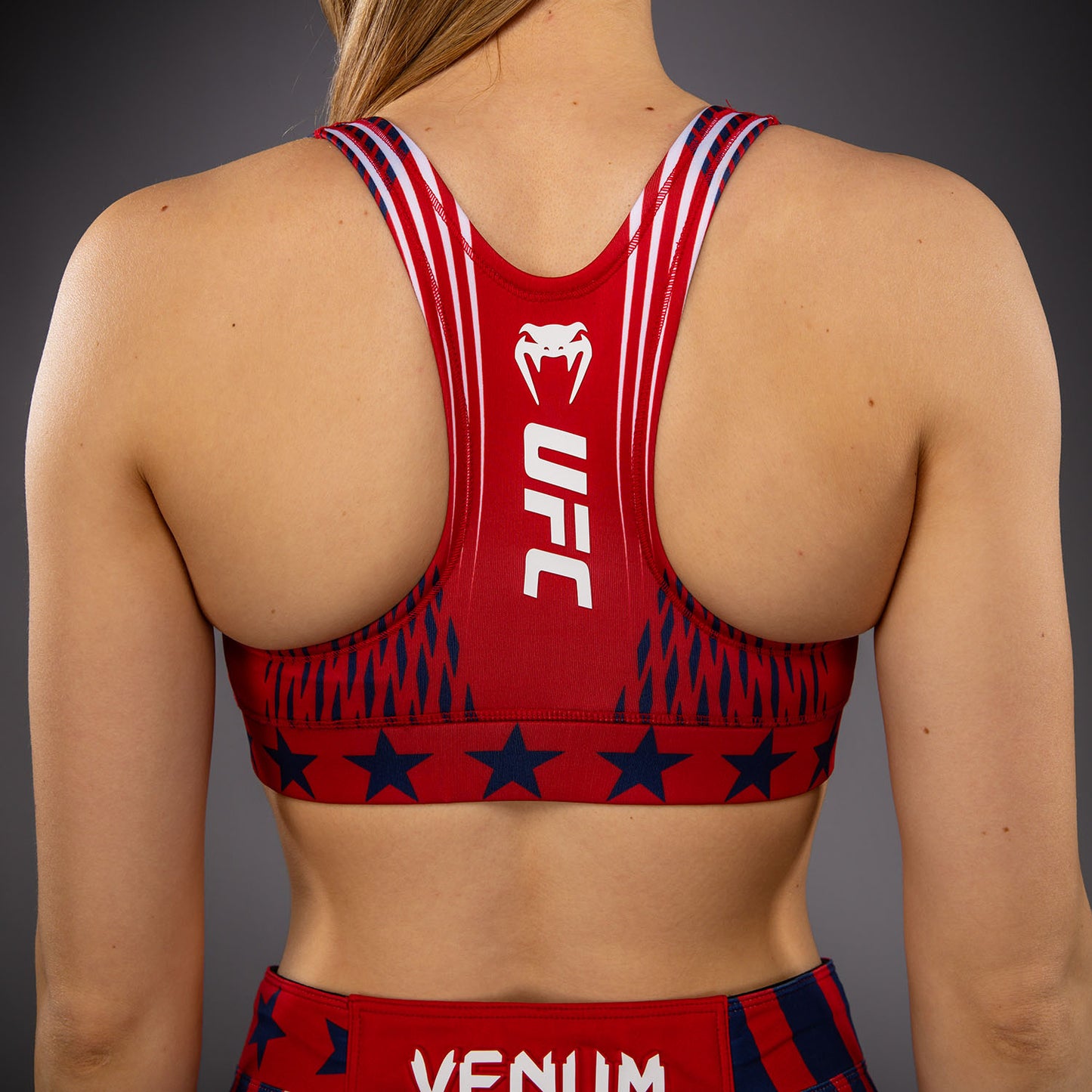 Official UFC Freedom 250 by Venum Authentic Fight Night Top deportivo para mujer - Rojo