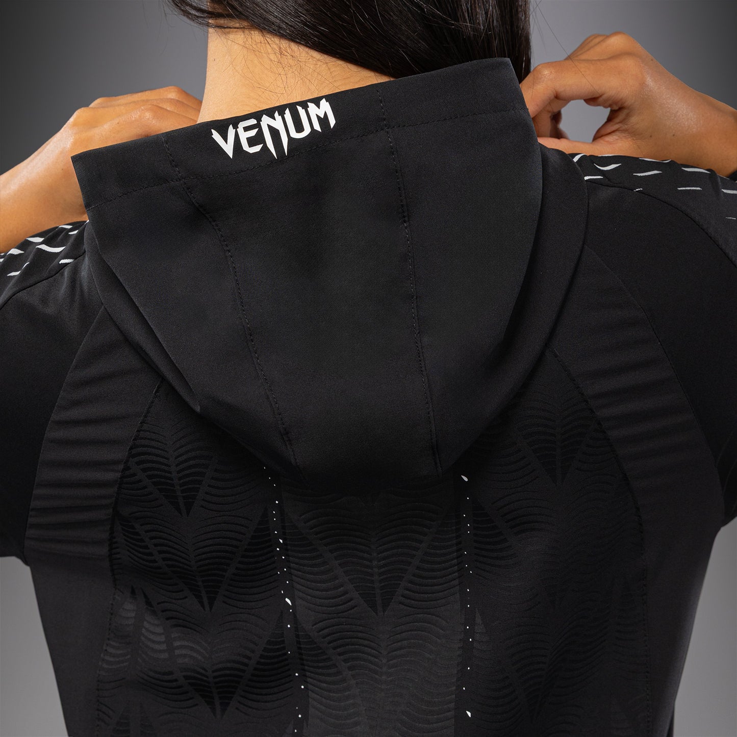 UFC Zenith by Venum Authentic Fight Night Sudadera de walkout Mujer Personalizado - Negro