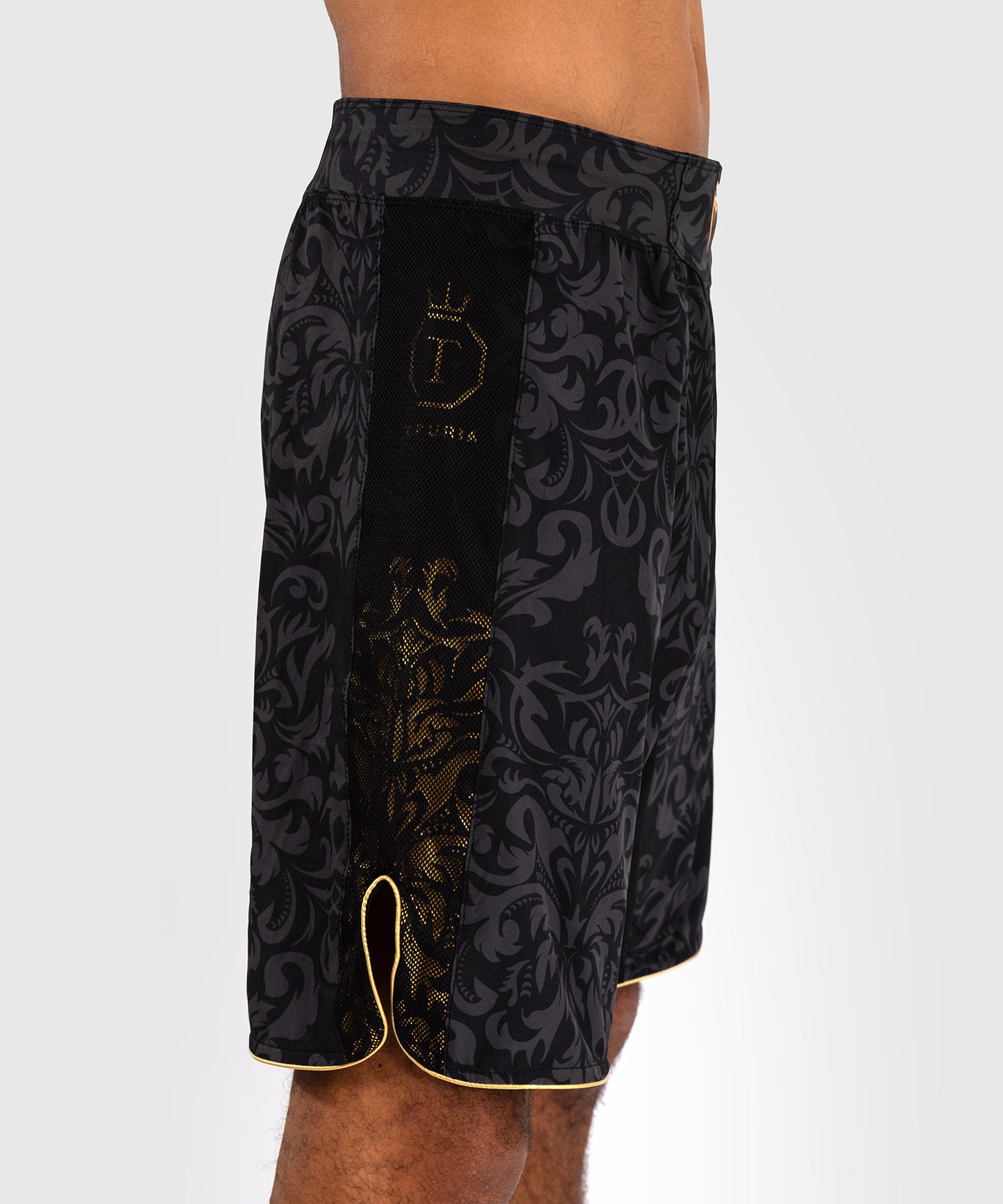 Venum x Topuria Unmatched Edition Pantalones de Lucha - Negro/Dorado