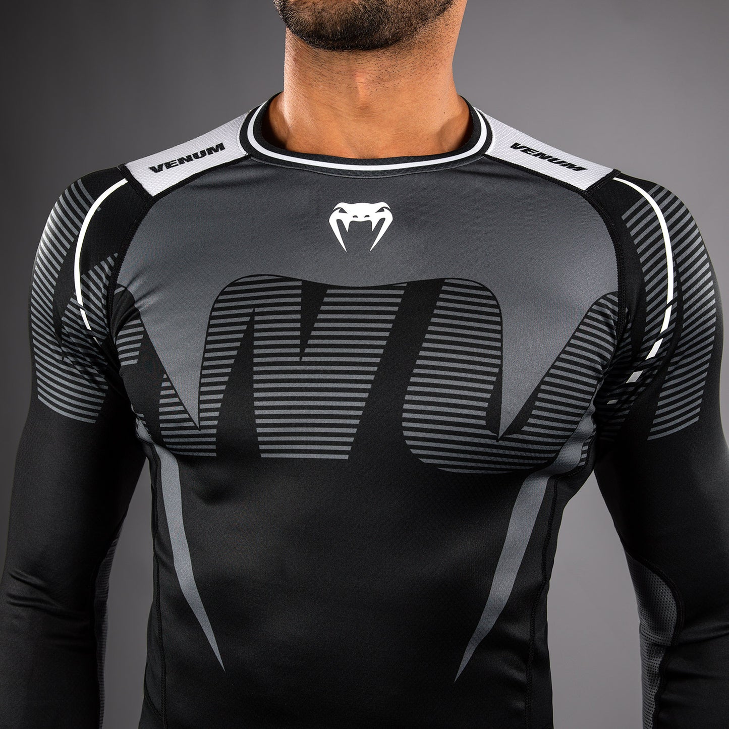 Venum Adrenaline Rashguard de Manga Larga – Negro/Gris Plateado