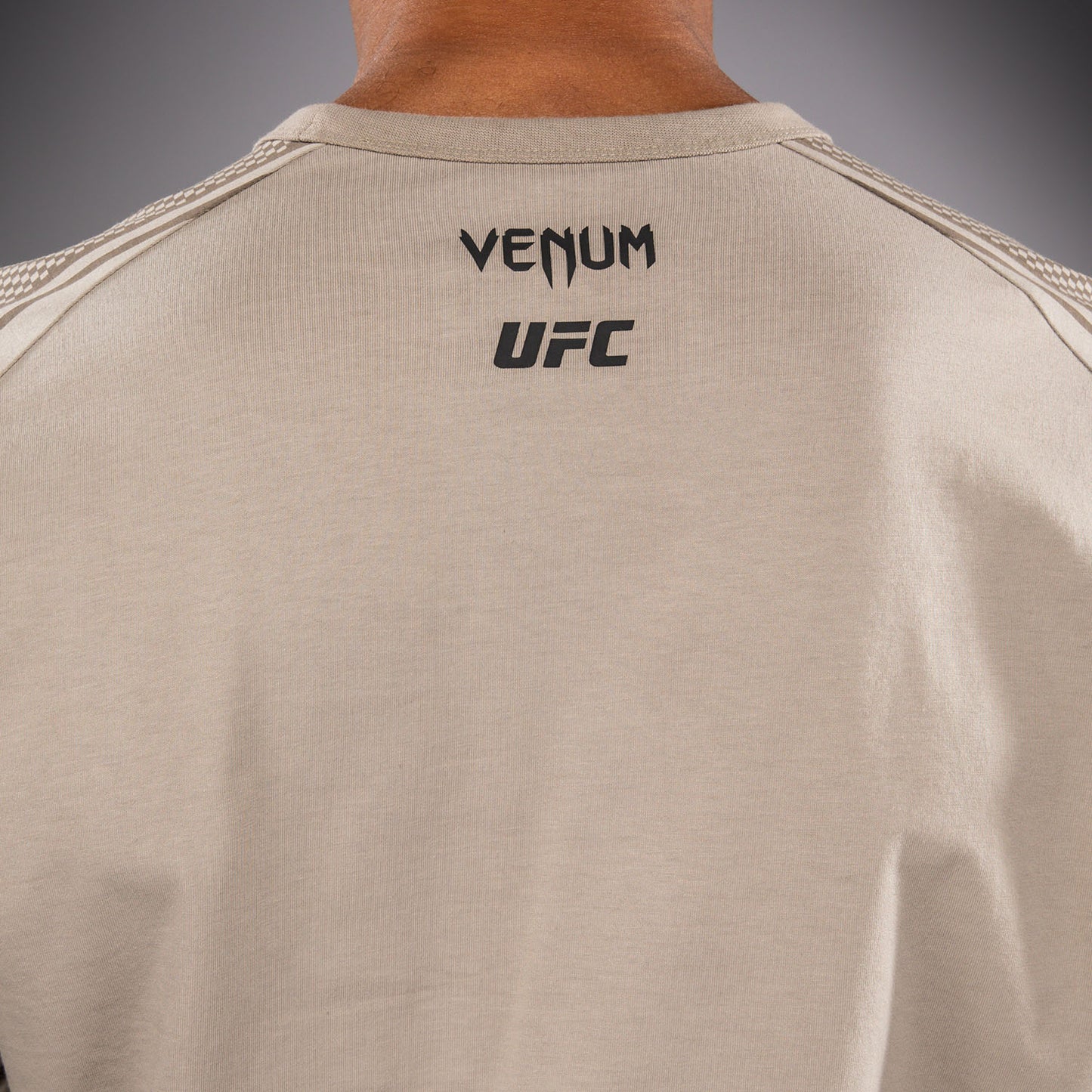 Venum UFC Unity by Venum Authentic Fight Week Camiseta de Manga Larga para Hombre - Arena