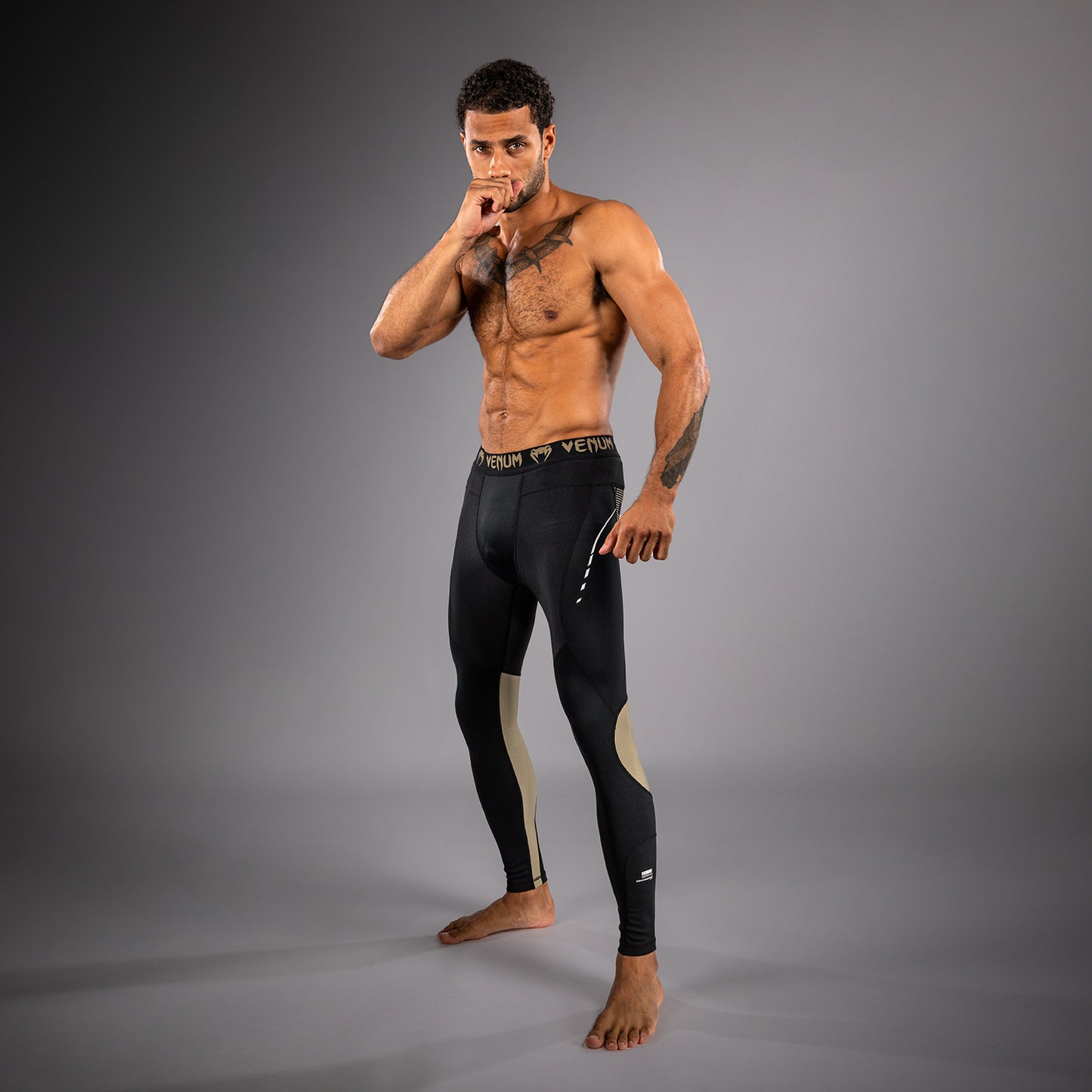 Venum Adrenaline Pantalones Compresivos – Negro/Arena