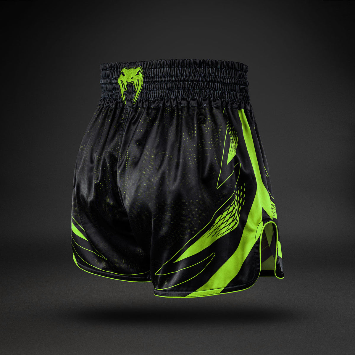 Venum Amazonia Reborn Pantalón corto de Muay Thai - Negro/Verde
