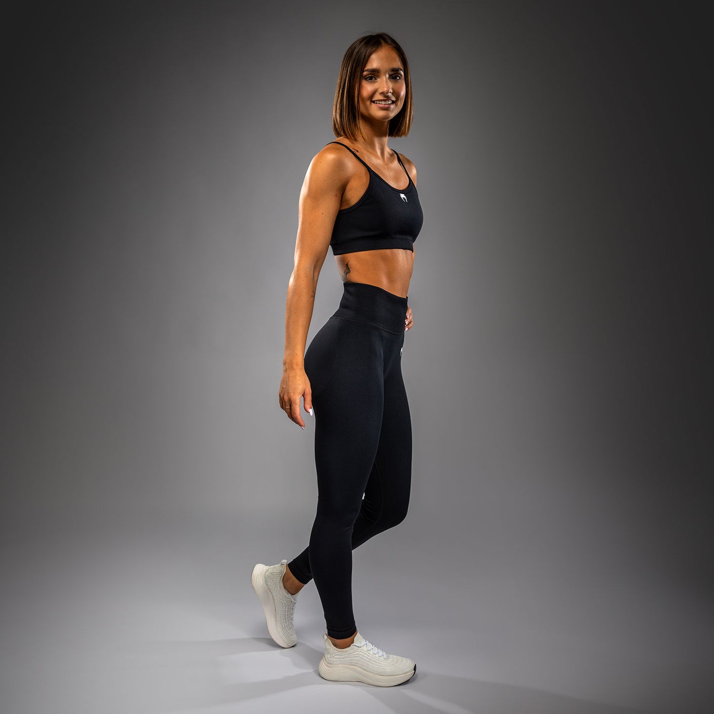 Venum Sculpt Sujetador Deportivo Mujer – Negro/Blanco