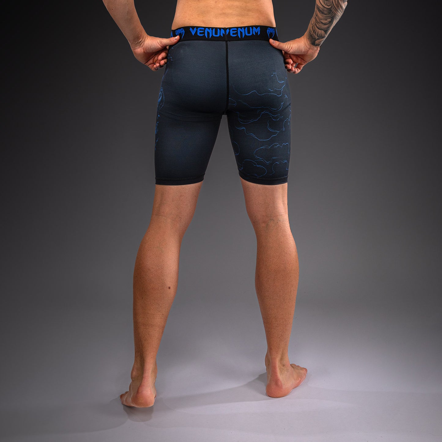 Venum Thunder Dragon Short de Compresión – Negro/Azul Real