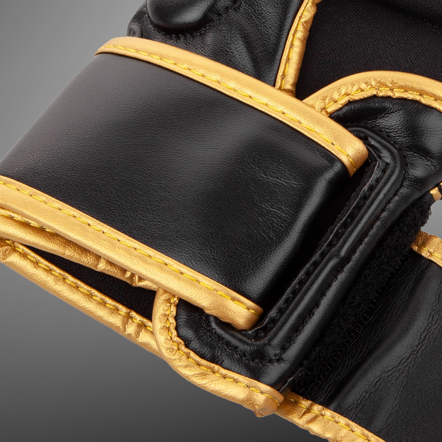 Venum Challenger 3.0 Guantes de Enfrentamiento - Negro/Dorado