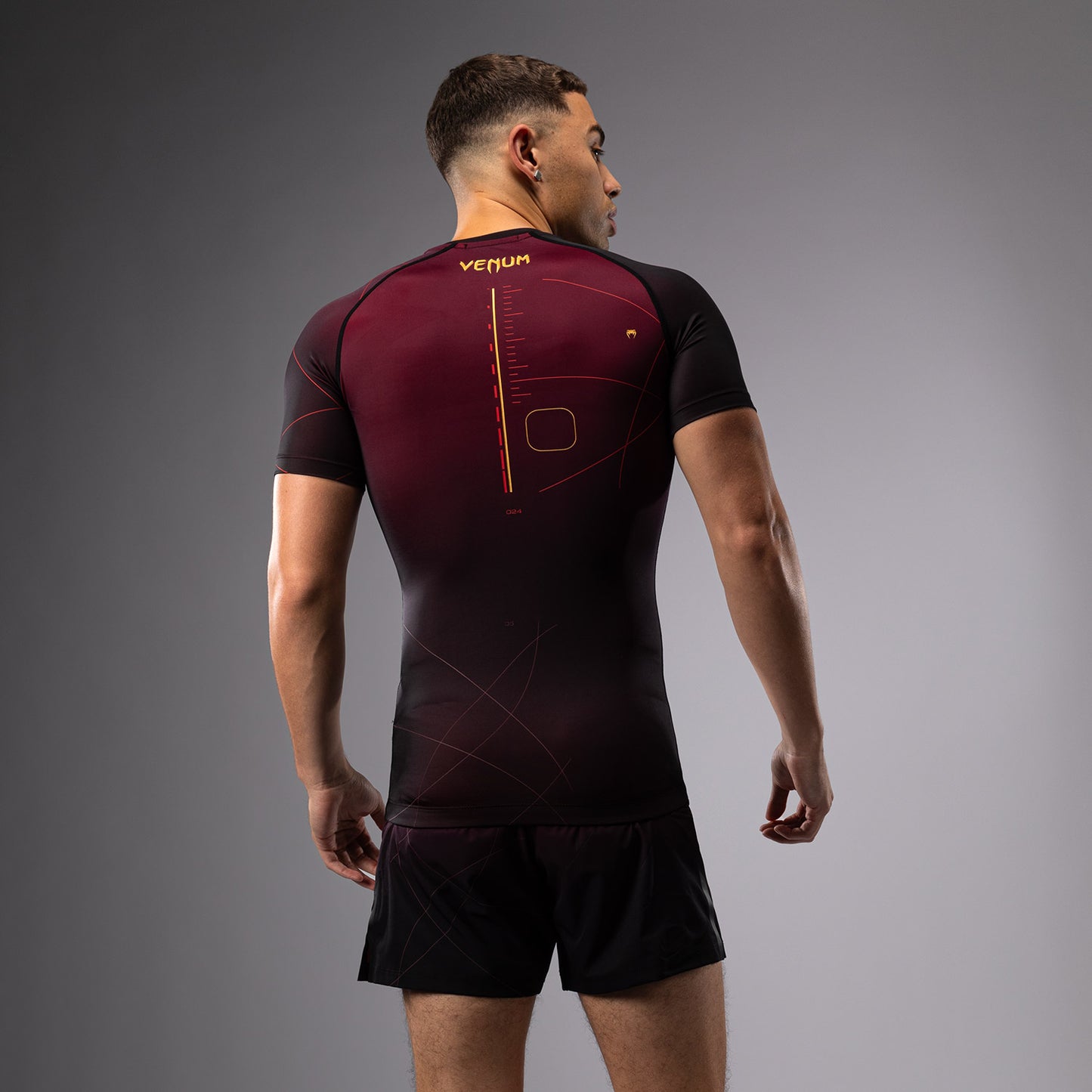 Venum Tactical XT Lycra de manga corta para hombre - Negra/Burdeos/Oro
