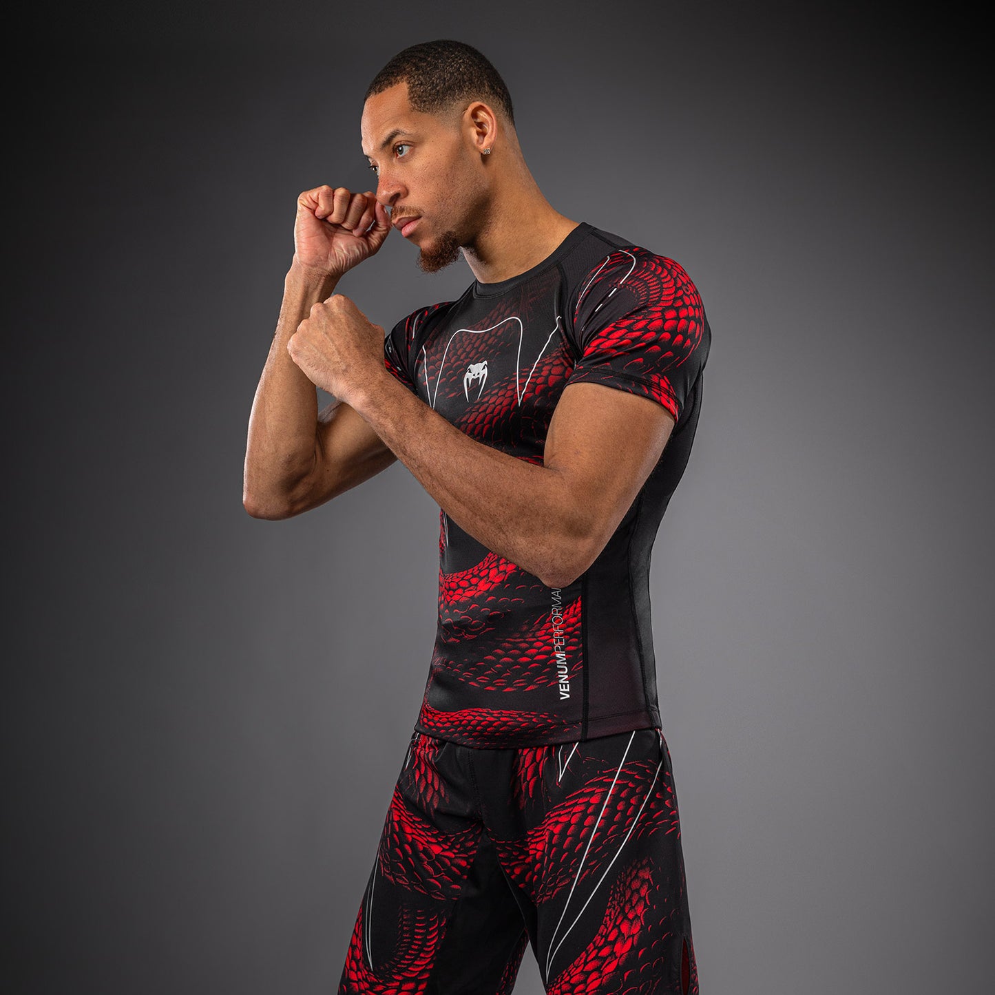 Venum Matupa Rashguard Manga Corta - Negro/Rojo/Gris Plateado