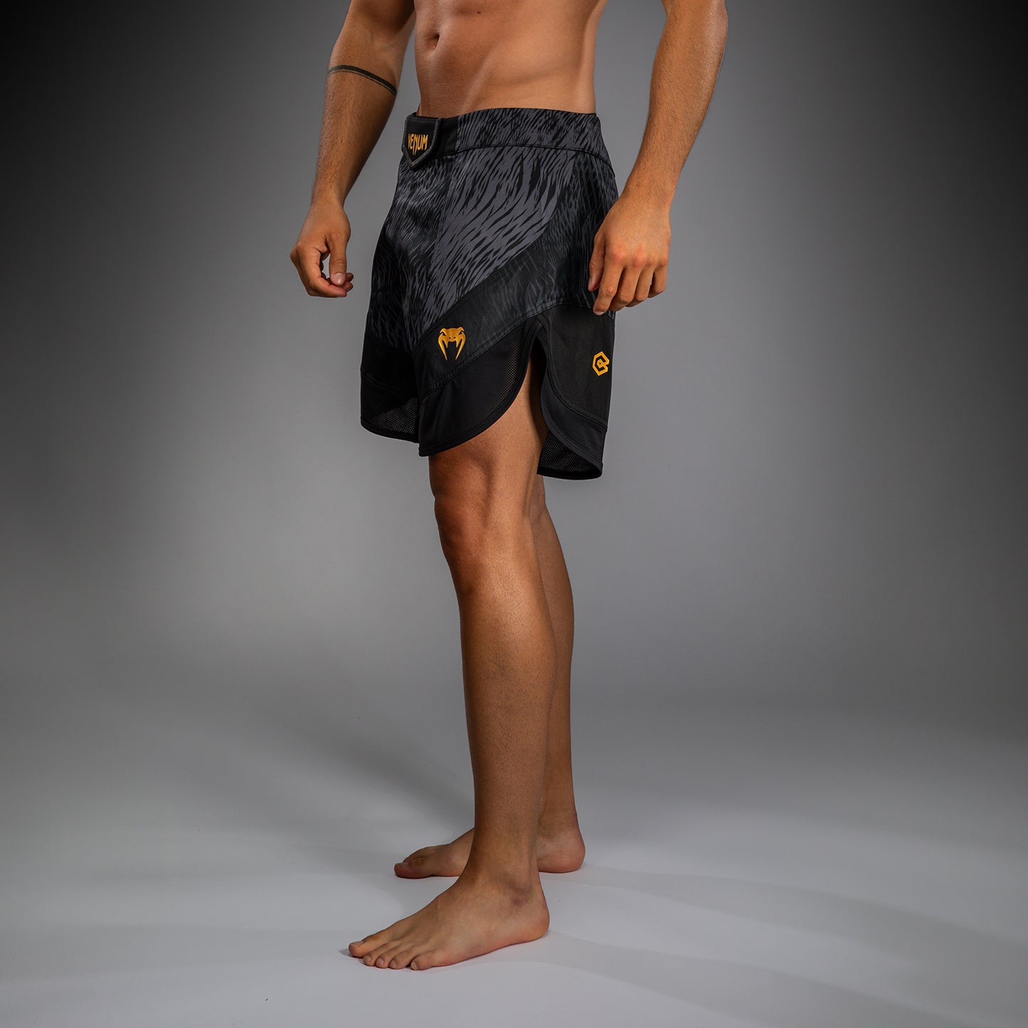 Venum x Chimaev Pantalones Cortos de Combate  - Negro/Gris