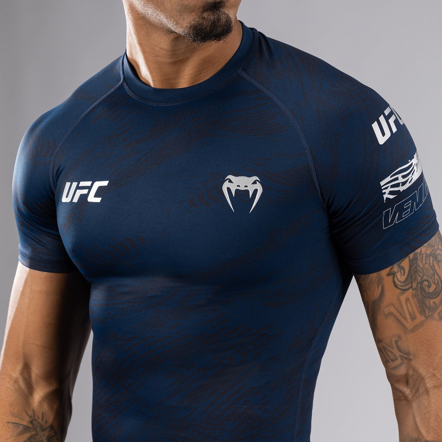 UFC Fusion by Venum Fight Week Rashguard de Manga Corta de Rendimiento para Hombre - Azul oceánico