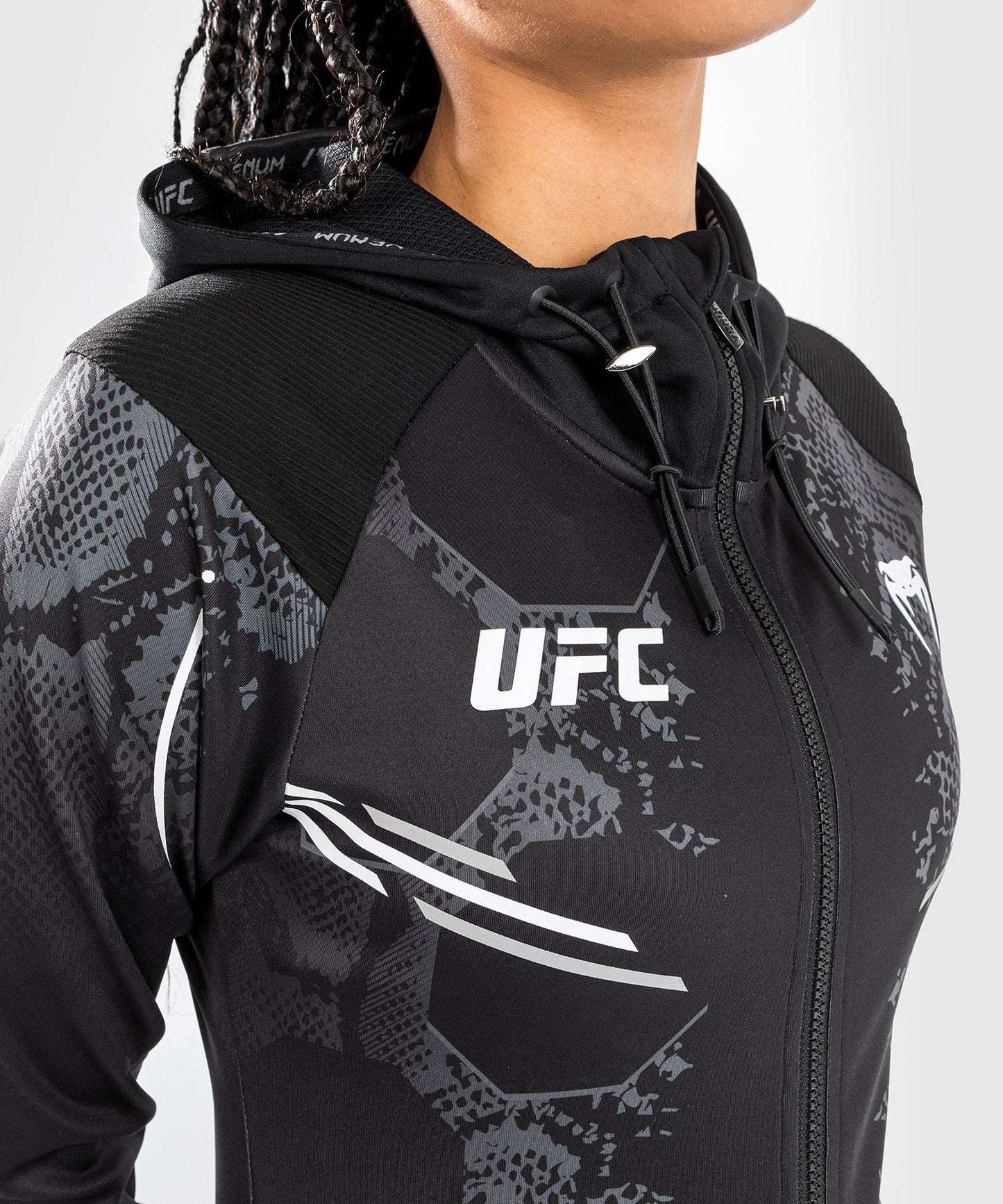 UFC Adrenaline by Venum Authentic Fight Night Chaqueta Personalizada para Mujer - Negra