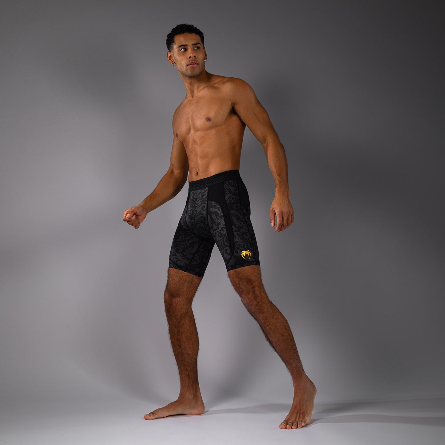 Venum x Topuria Unmatched Edition Pantalones Vale Tudo - Negro/Dorado