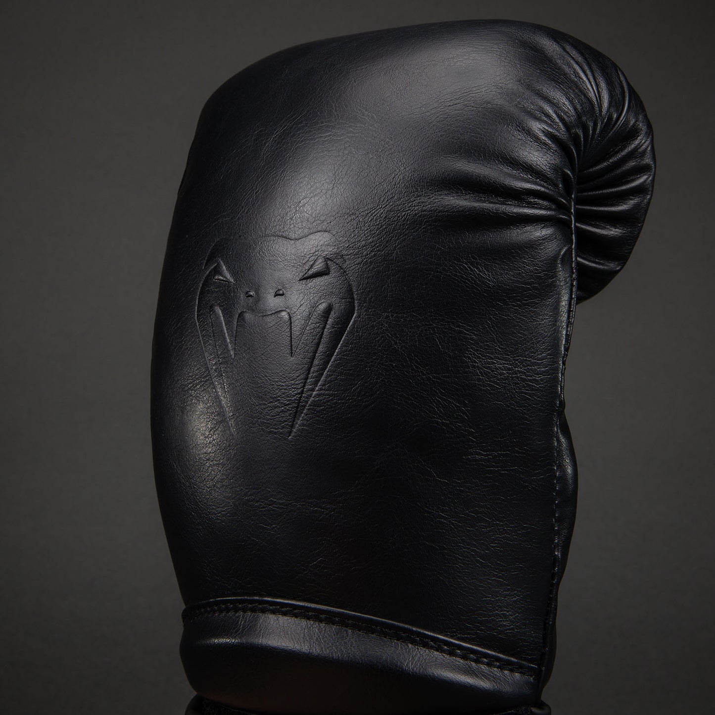Venum Impact Classic Guantes de Boxeo - Negro
