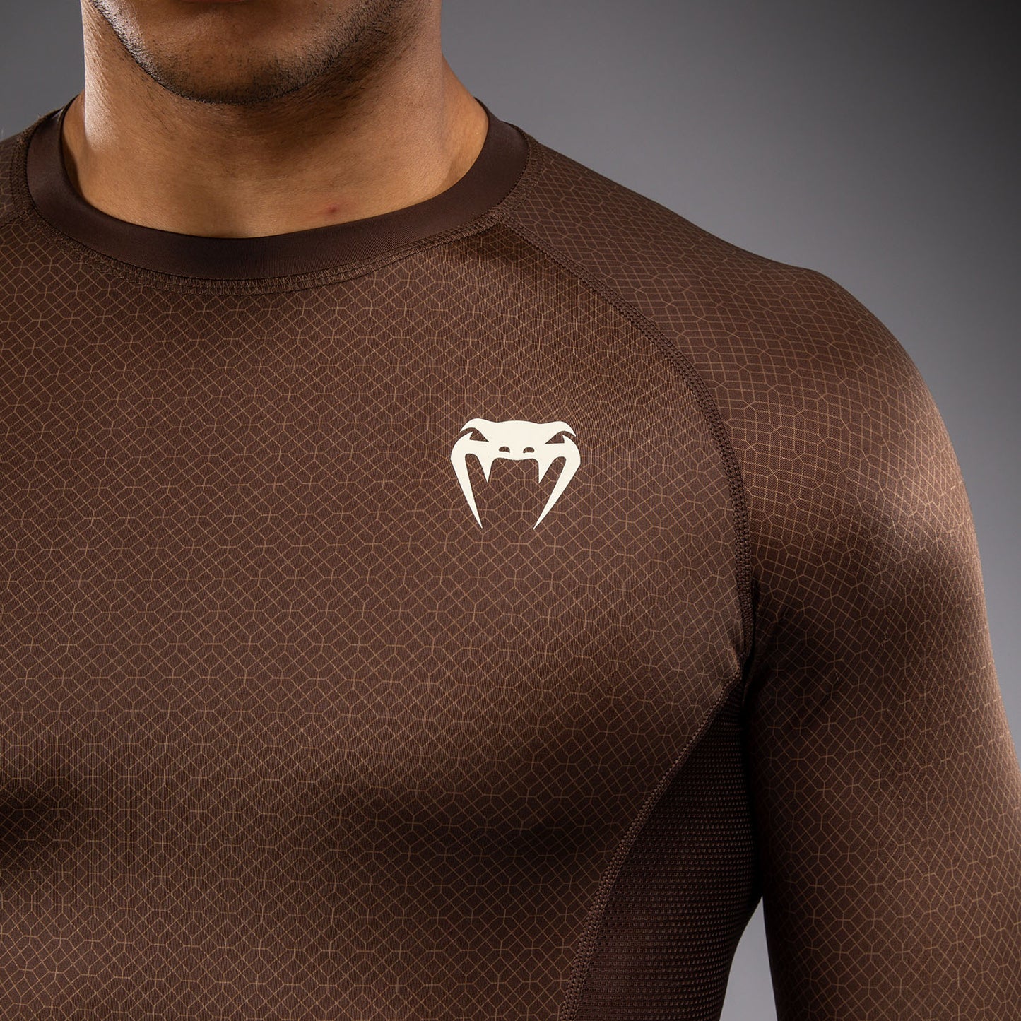 Venum x Roger Gracie Academy Rashguard Manga Larga - Marrón Oscuro