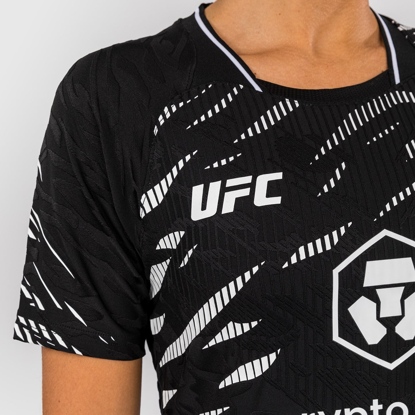 UFC Fusion by Venum Personalizados Authentic Fight Night Camiseta de Salida para Mujer - Negro