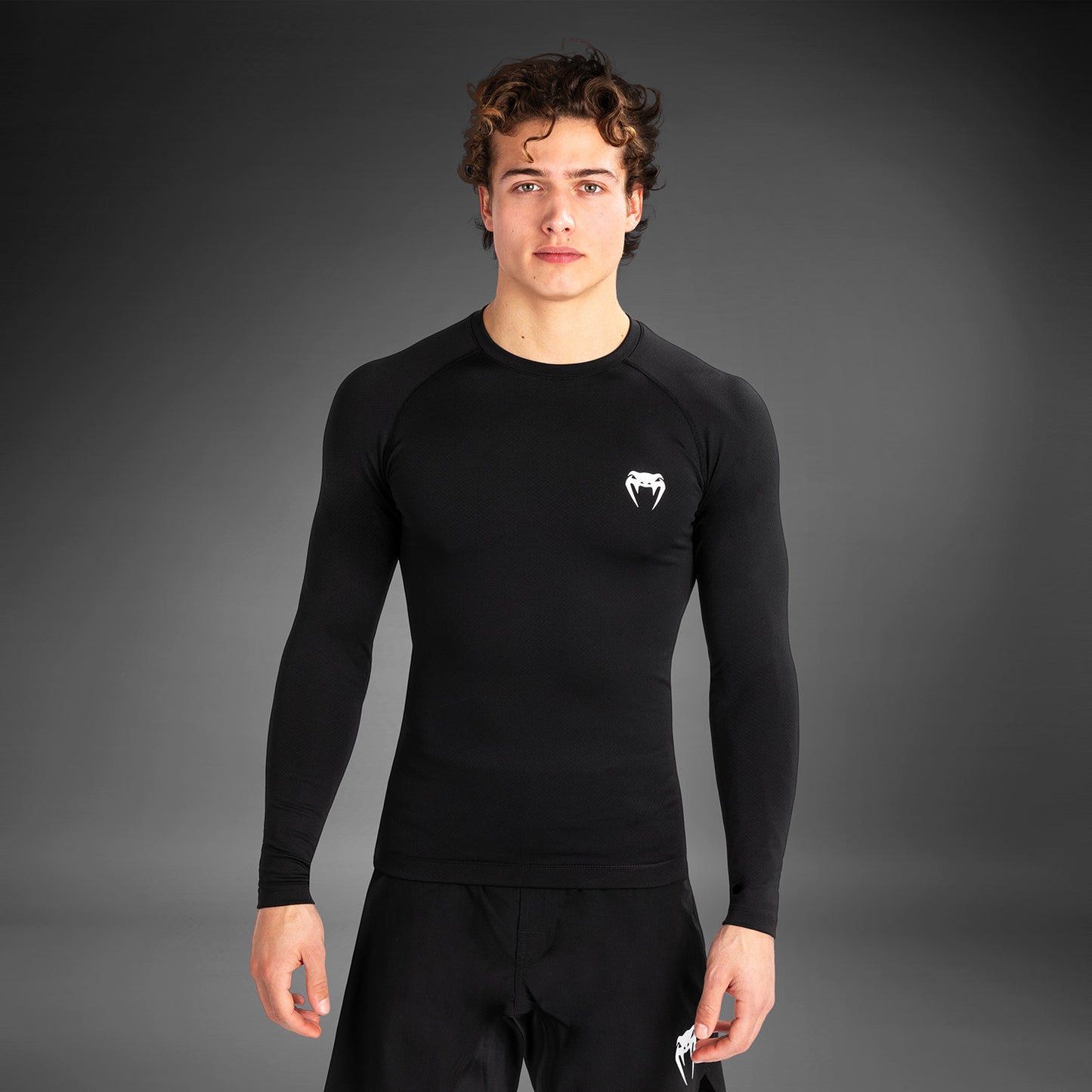 Venum Contender Lycra de manga larga para hombre - Negra/Blanca