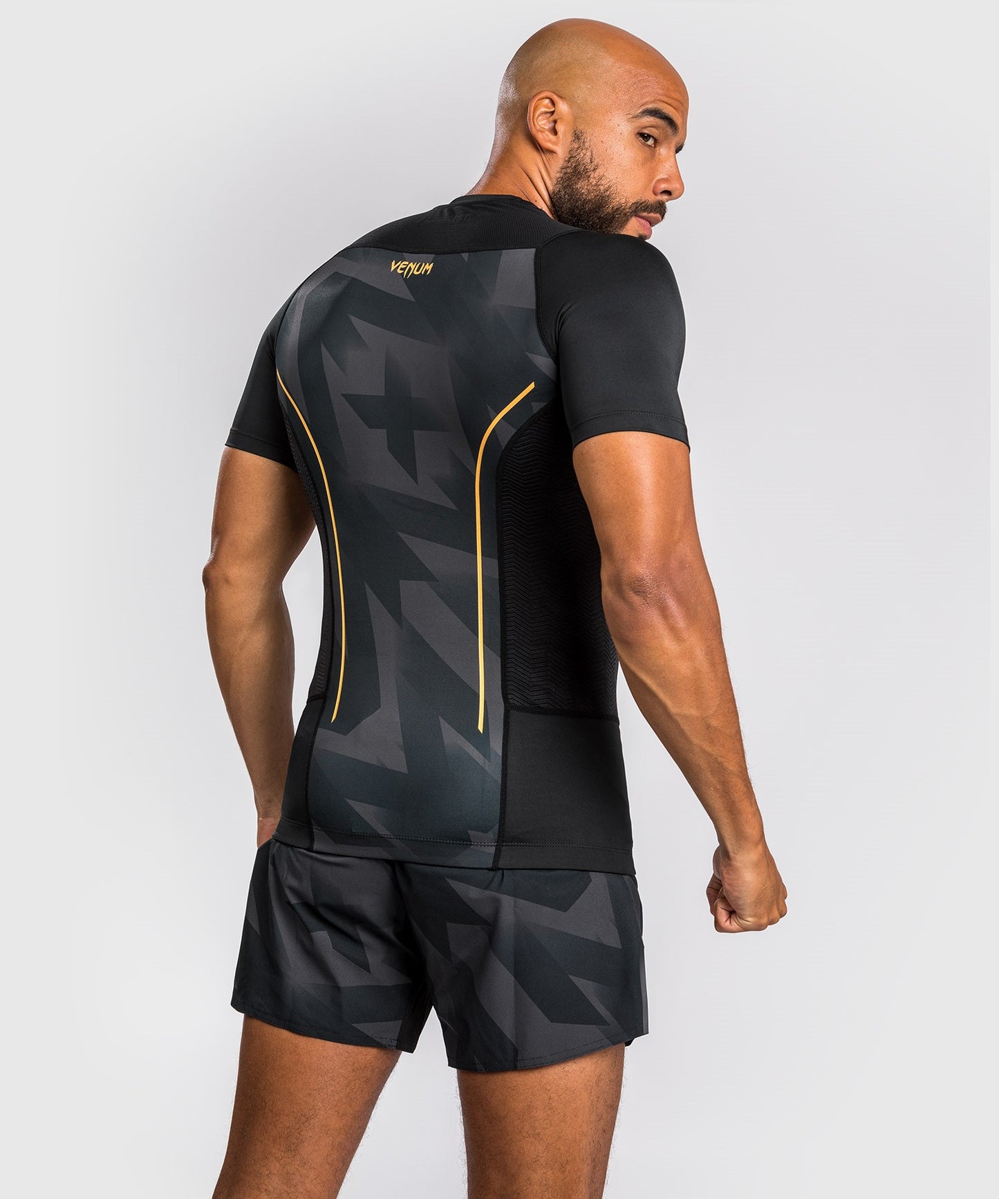Camiseta de compresión Venum Razor - Mangas cortas - Negro/Oro