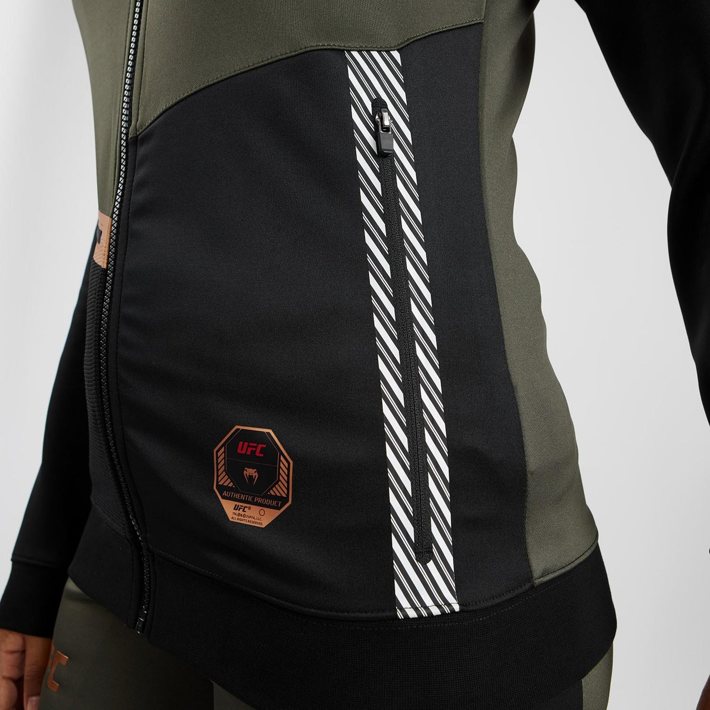 UFC Adrenaline by Venum Fight Week Sudadera con capucha y cremallera para mujer - Caqui/Bronce