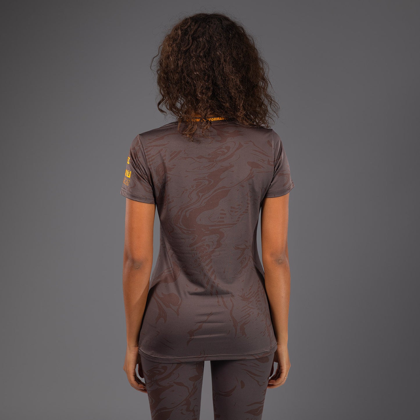 UFC Fusion by Venum Fight Week Camiseta Dry-Tech para Mujer - Marrón tierra