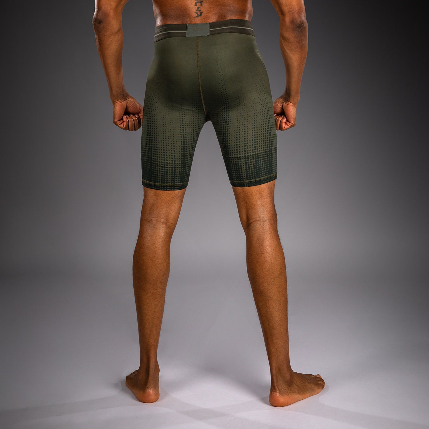 Venum Stealth Short de Compresión – Caqui/ Verde Oscuro