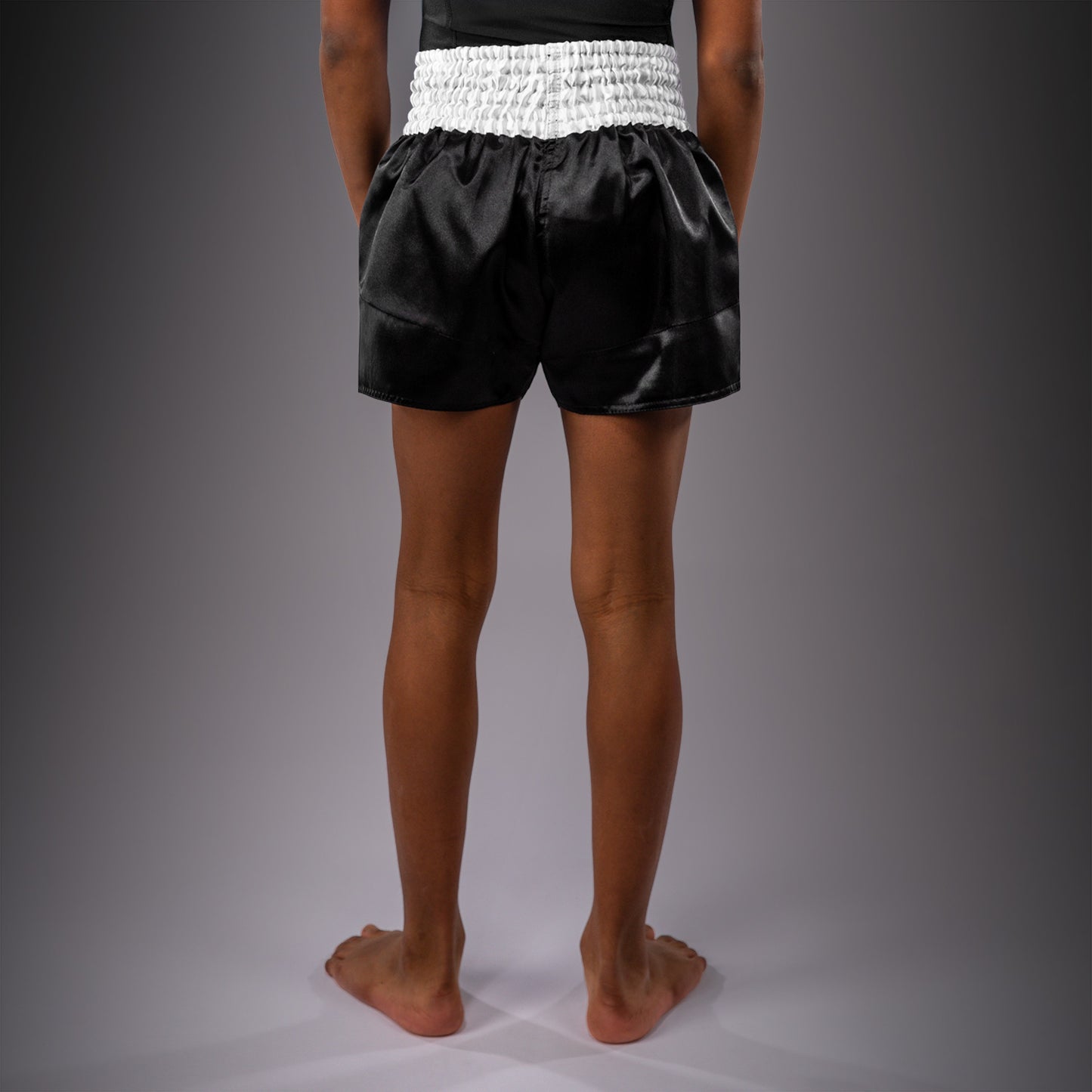 Venum Classic Short de Muay Thai para niños – Negro/Blanco