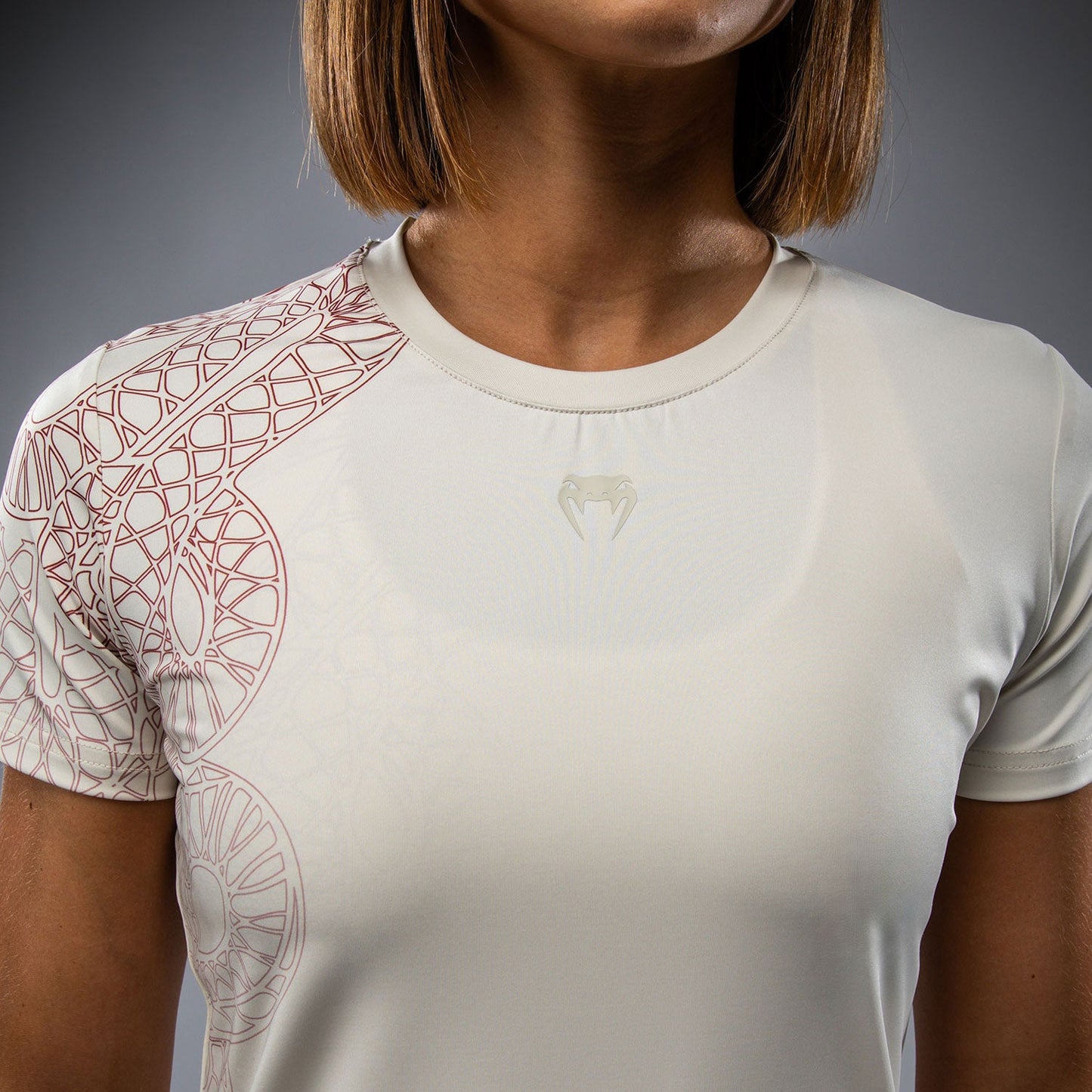Venum Serpenti Camiseta Dry-Tech para Mujer – Marfil/Burdeos