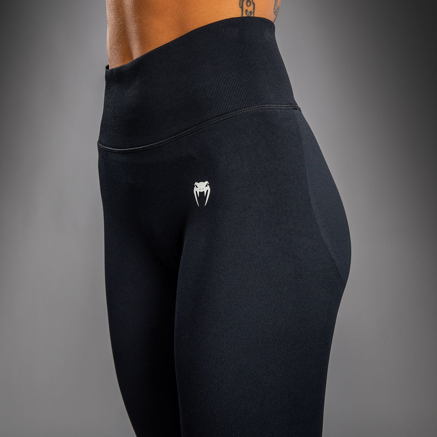 Venum Sculpt Leggings Mujer – Negro/Blanco