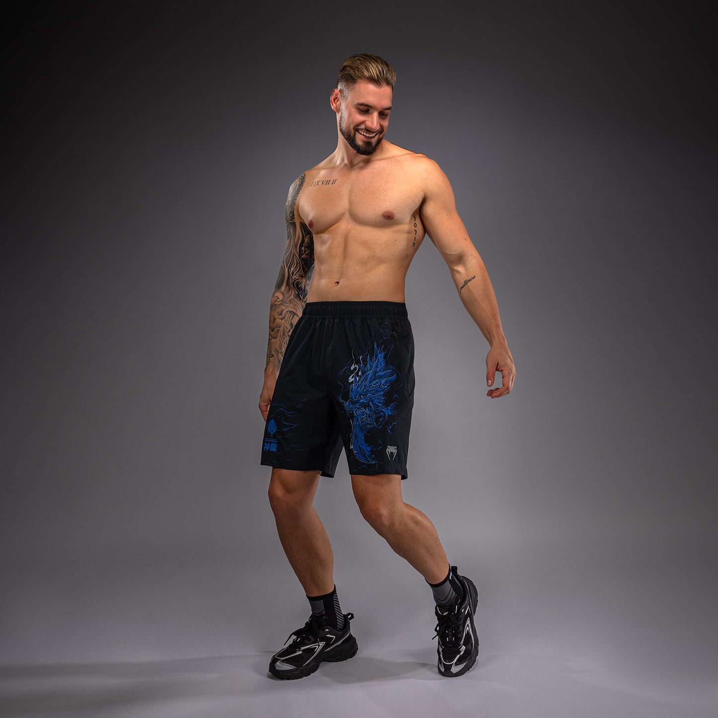 Venum Thunder Dragon Short de Entrenamiento – Negro/Azul Real