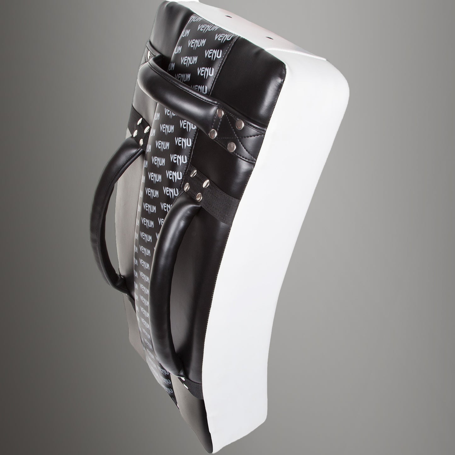 Long Kick Shield Venum Absolute - Blanco/Negro