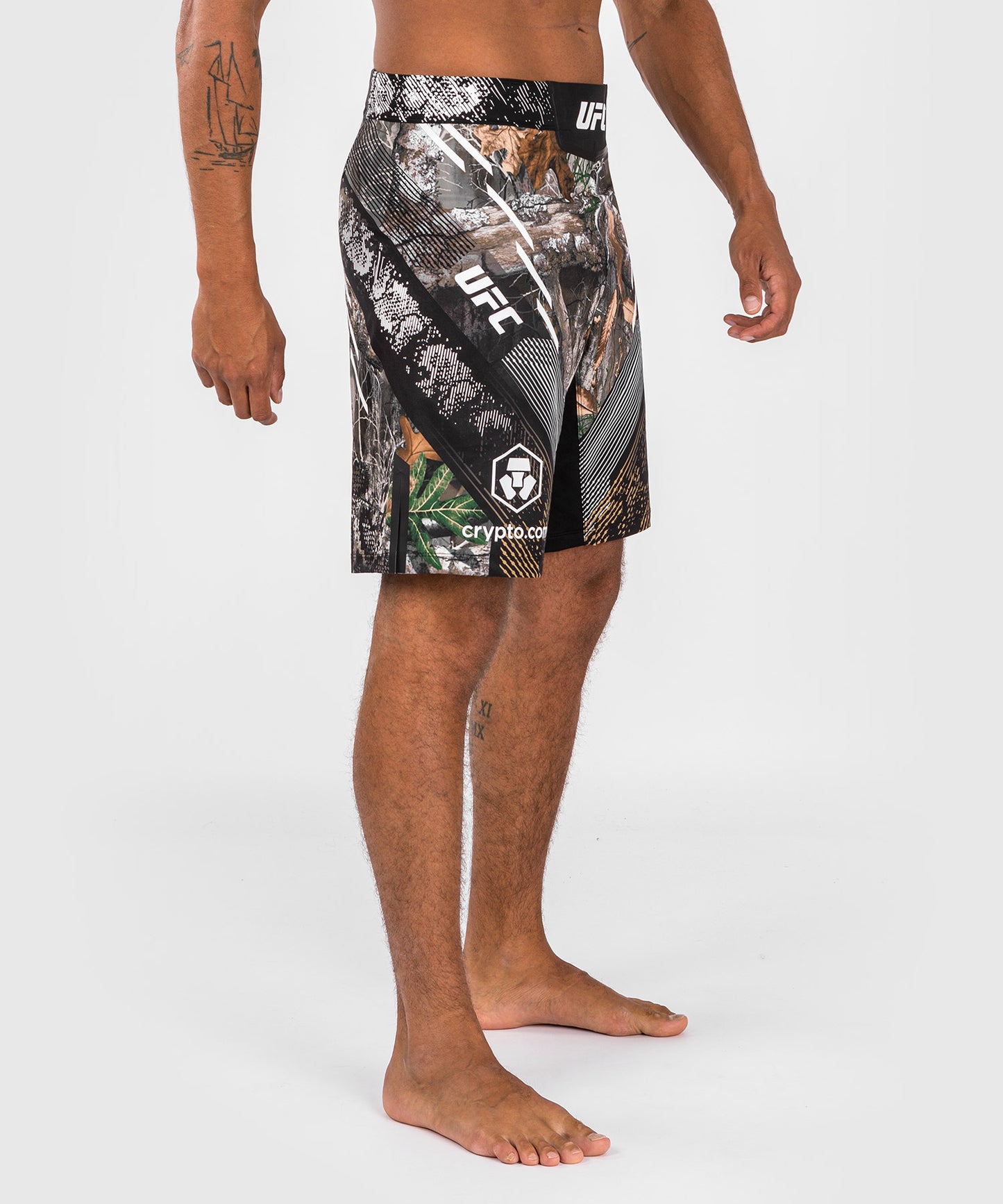 UFC Adrenaline by Venum Fight Night Pantalón corto de lucha para hombre en camuflaje Realtree - Corte largo