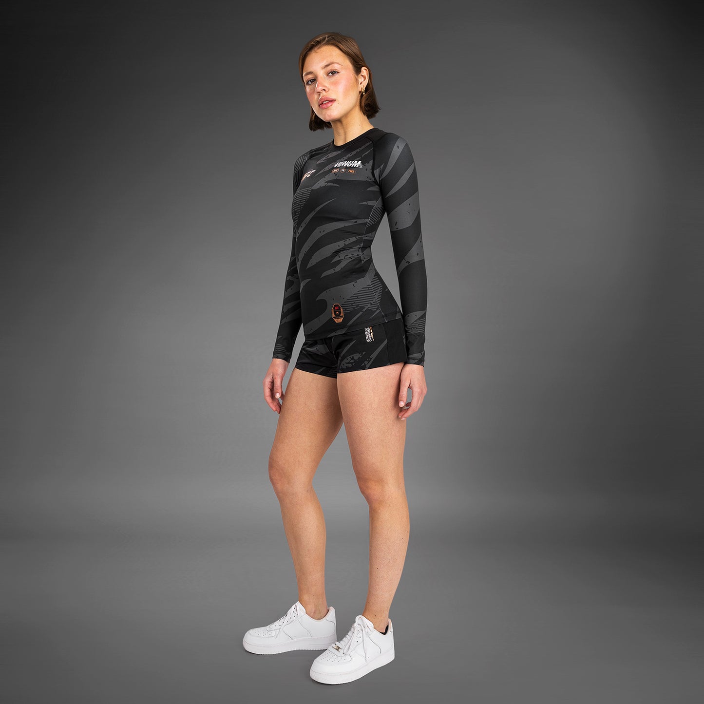 UFC Adrenaline de Venum Fight Week Camiseta de Compresión de Manga Larga para Mujer - Urban Camo