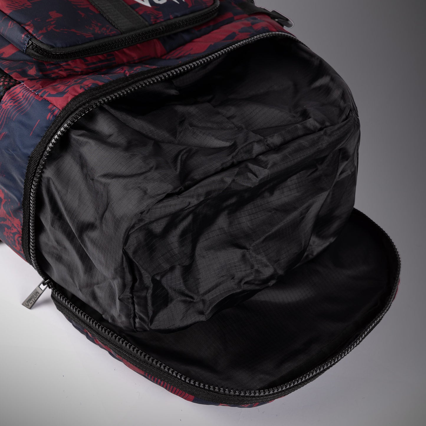 UFC Zenith by Venum Authentic Fight Week Bolsa de deporte - Burdeos