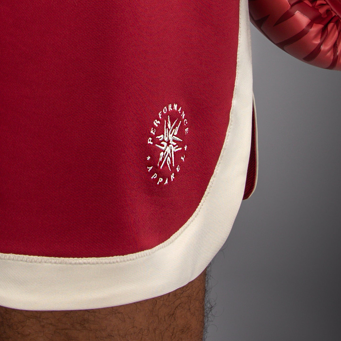 Venum Classic Short de Boxeo – Rojo Rubí/Marfil