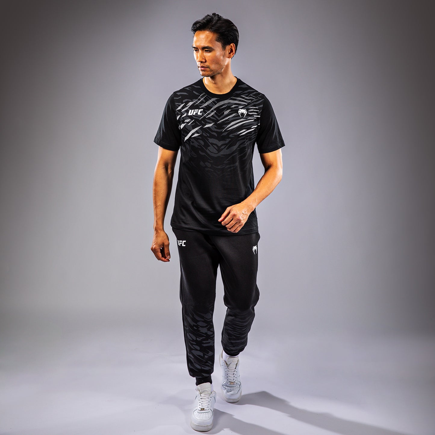 UFC Fusion by Venum Replica Camiseta de Manga Corta para Hombre - Negro