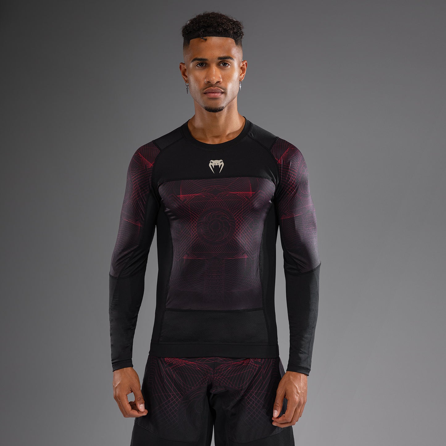 Venum G-Fit Air Rashguard de Manga Larga para Hombre - Negro Profundo/Rojo Fuego