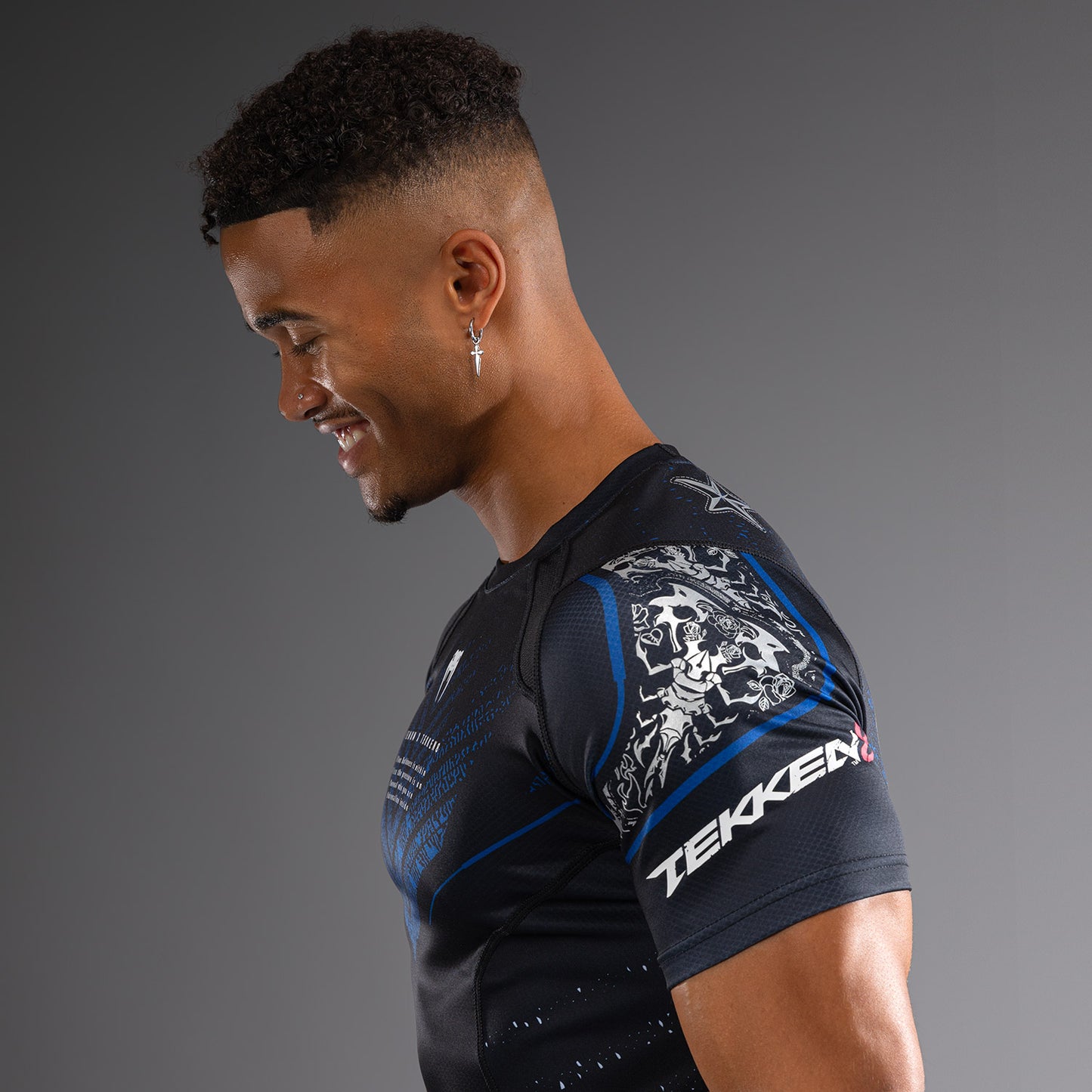 Venum x TEKKEN 8 - Paul Phoenix Rashguard - Negro/Azul