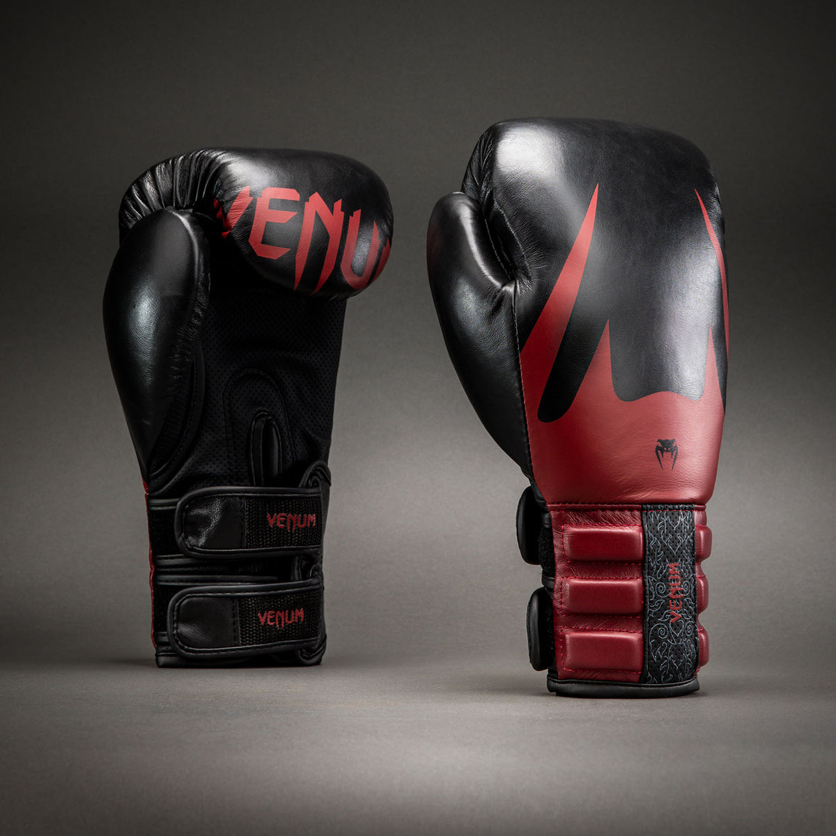 Venum Reverso Guantes de Boxeo – Negro/Rojo
