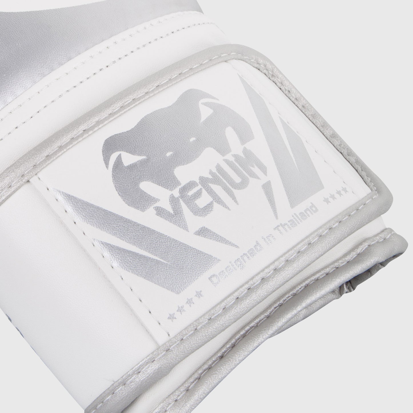 Guantes de Boxeo Venum Challenger 2.0 - Blanco/Plateado