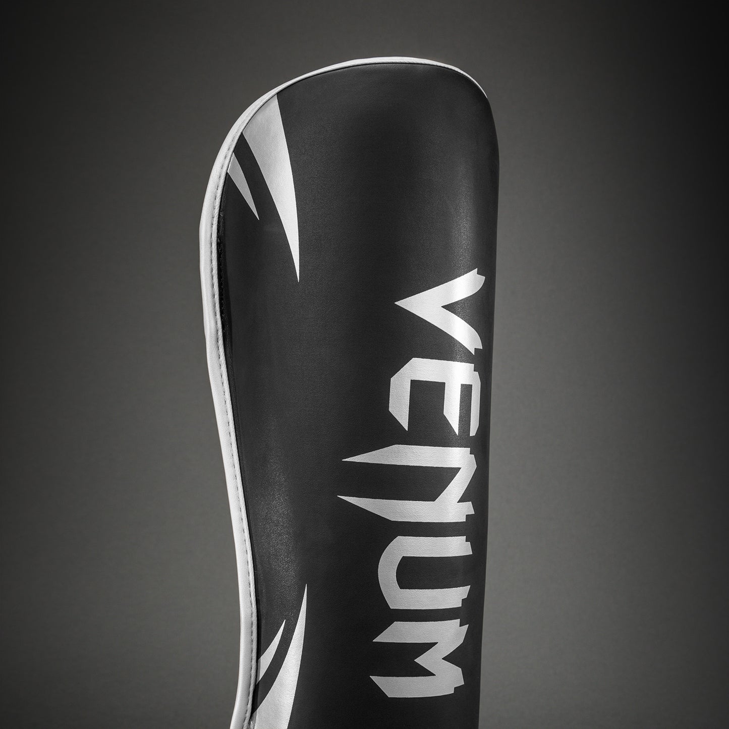 Venum Challenger Espinilleras de pie - Negro/Plata