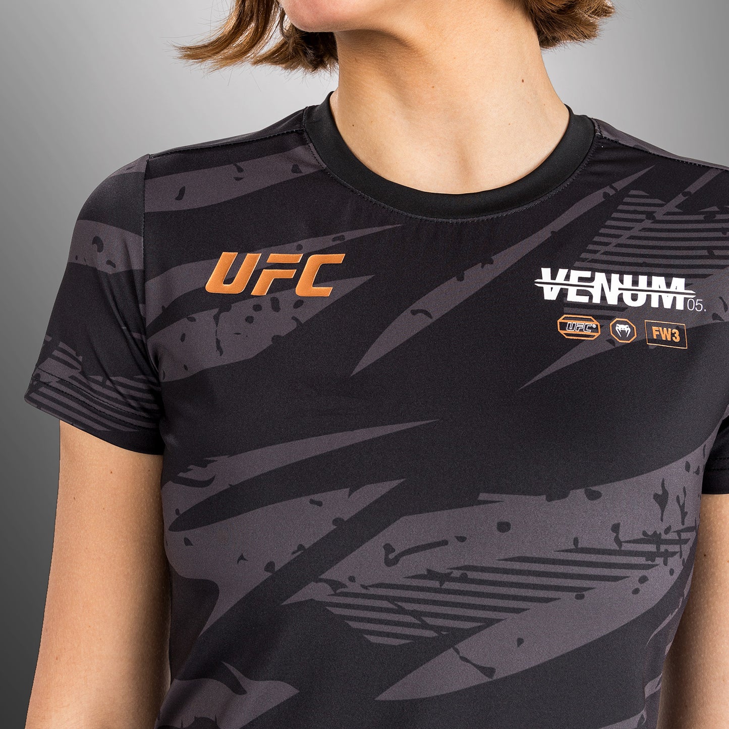 UFC Adrenaline By Venum Fight Week Camiseta de Mujer Dry-Tech - Urban Camo